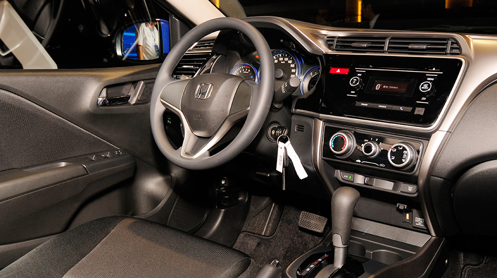 Đánh giá ngoại thất nội thất xe Honda City 2015