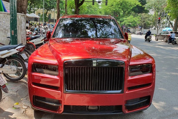 SUV siêu sang Rolls-Royce Cullinan “độ” của Đại gia Hà Nội rất ấn tượng 3a
