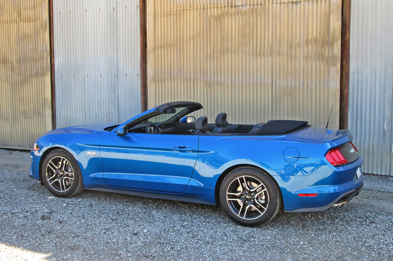 Ford Mustang Convertible 2019