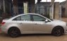 Cần bán xe Chevrolet Cruze LT đời 2010, màu bạc, giá 305tr