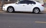 Bán Chevrolet Cruze đời 2014, màu trắng, xe gia đình