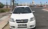 Cần bán gấp Chevrolet Aveo đời 2011, màu trắng xe gia đình
