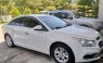 Cần bán gấp Chevrolet Cruze LT 1.6L năm 2017, màu trắng, số sàn
