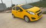 Cần bán lại xe Chevrolet Spark sản xuất năm 2017, màu vàng